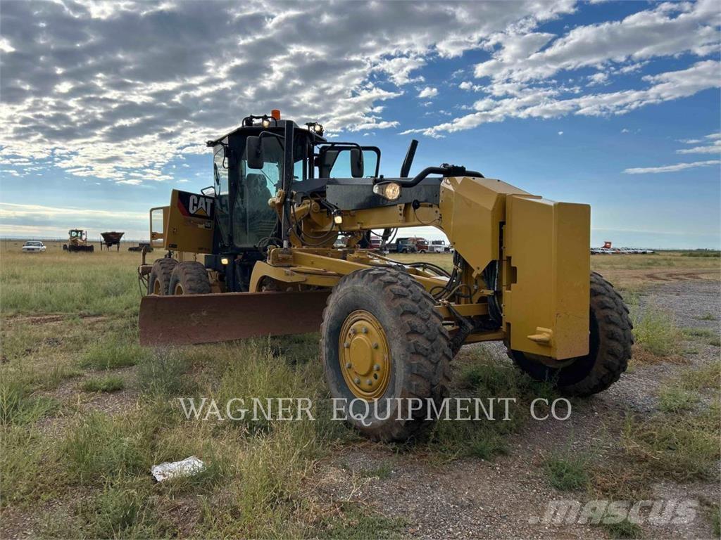 CAT 120M2 AWD Gréderek