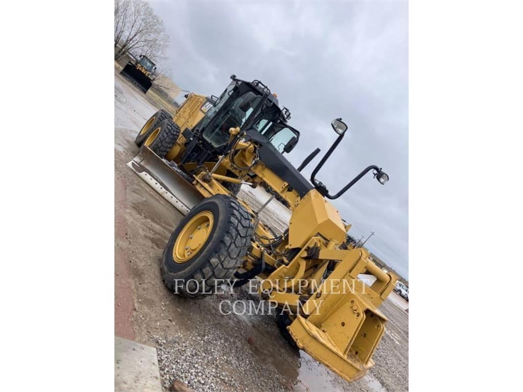 CAT 120M2AWD Gréderek
