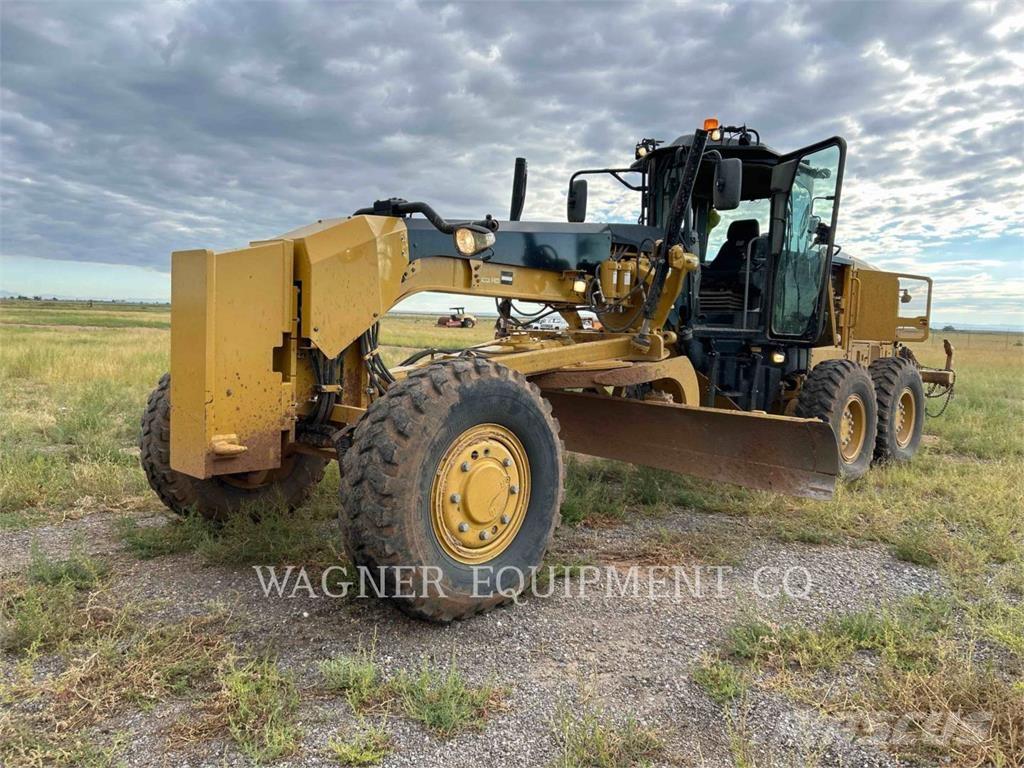 CAT 120M2AWD Gréderek