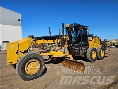 CAT 12M Gréderek