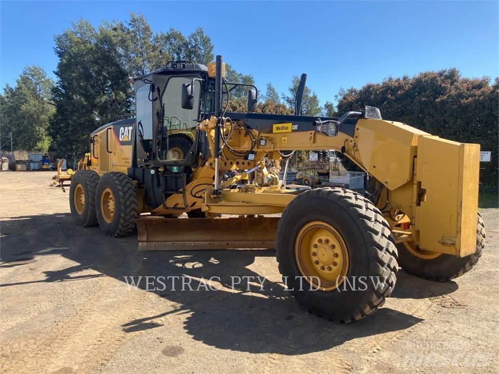 CAT 12M Gréderek