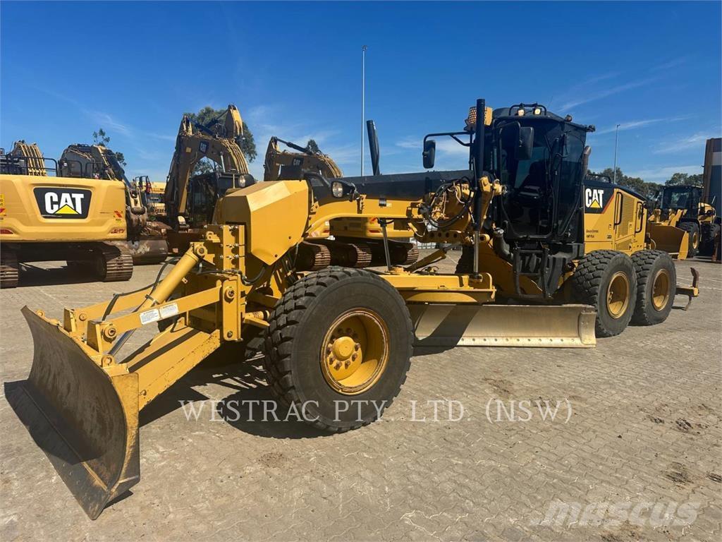 CAT 12M Gréderek