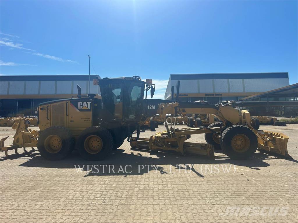 CAT 12M Gréderek