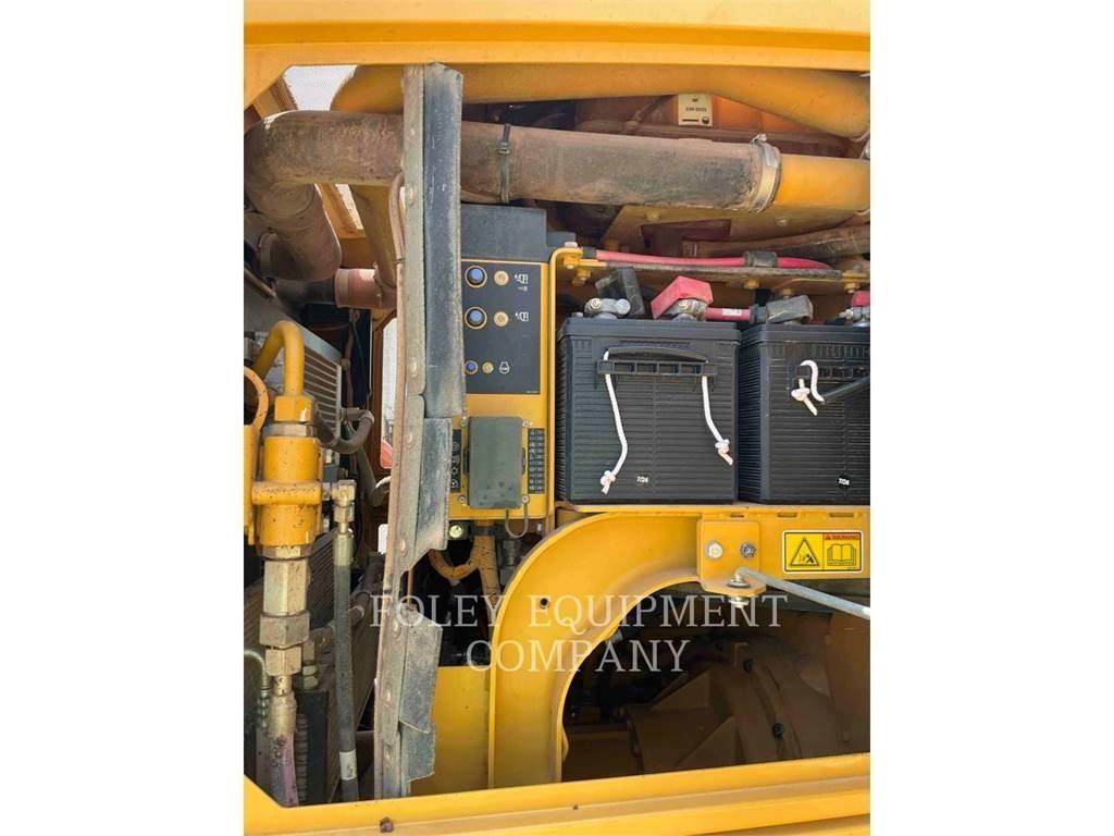 CAT 12M2 Gréderek