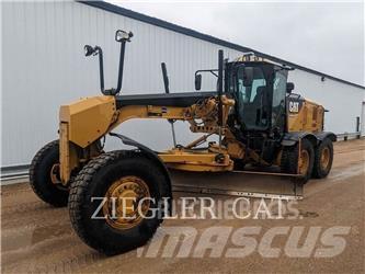 CAT 12M2AWD Gréderek