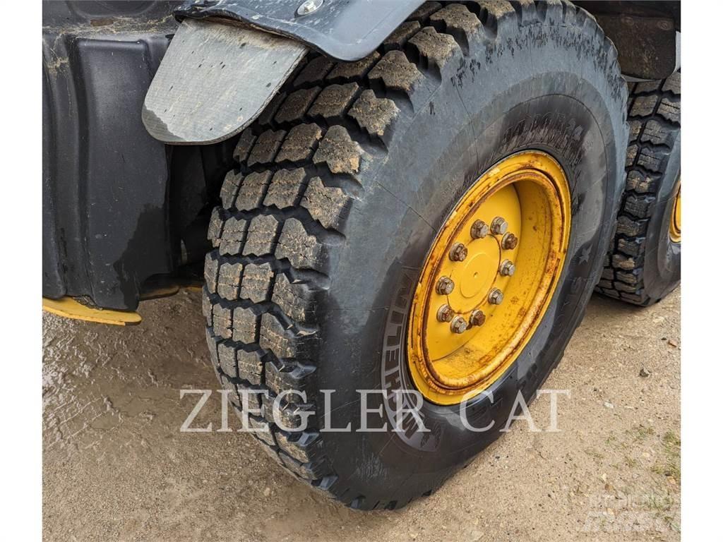 CAT 12M2AWD Gréderek