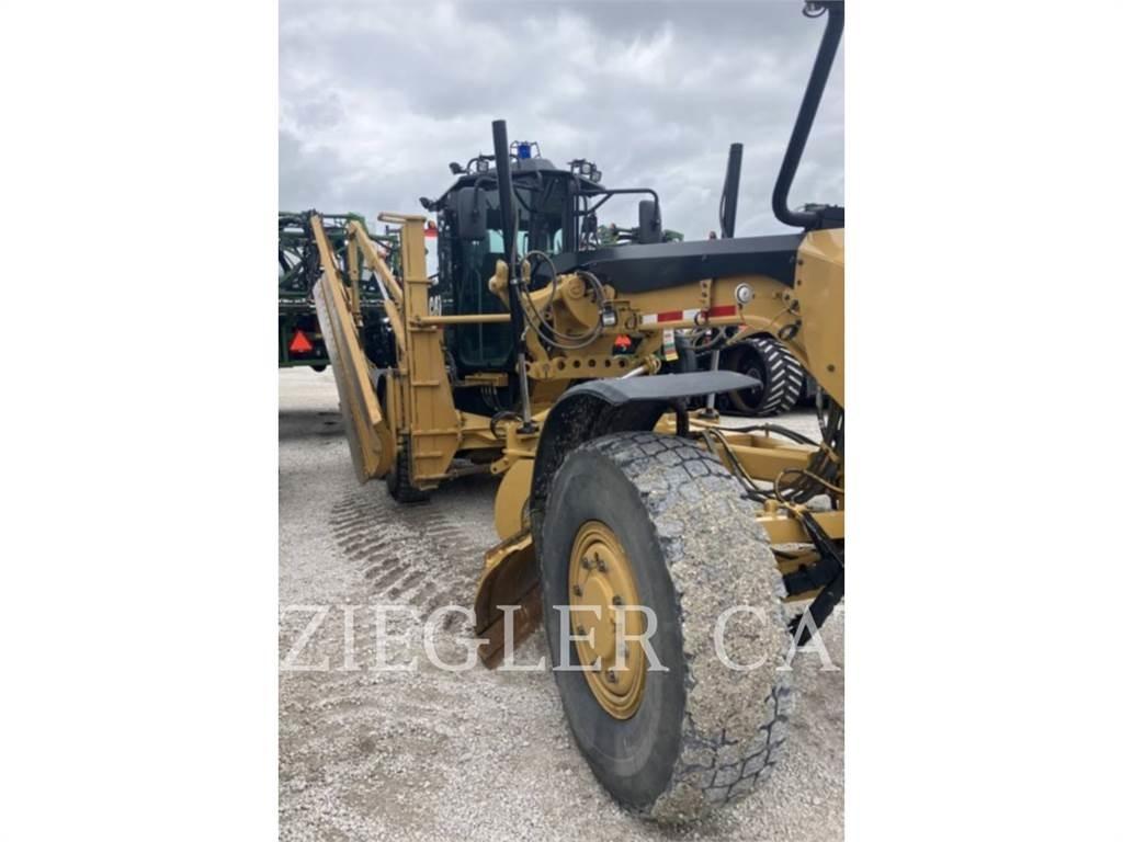 CAT 12M2AWD Gréderek