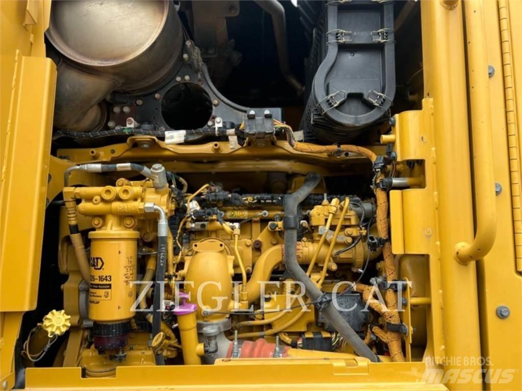 CAT 12M2AWD Gréderek