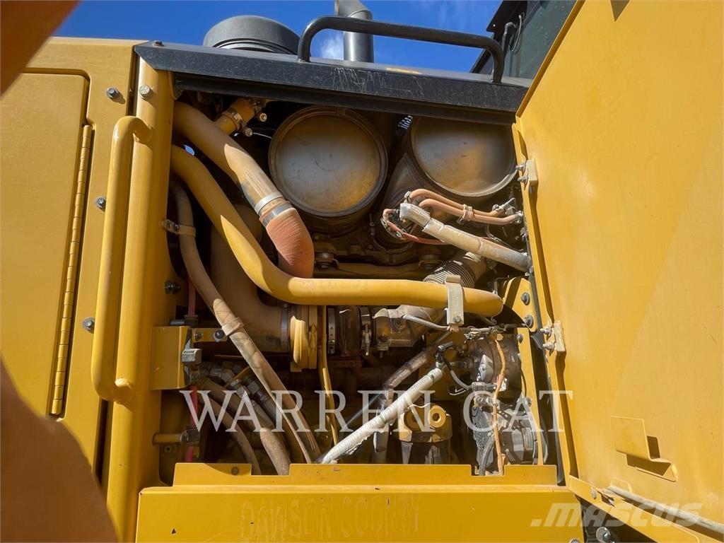 CAT 12M3 AWD Gréderek