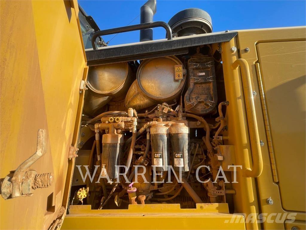 CAT 12M3 AWD Gréderek