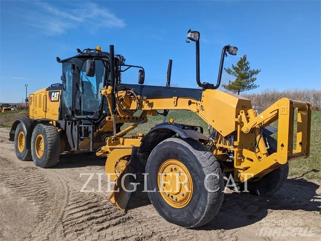 CAT 12M3AWD Gréderek