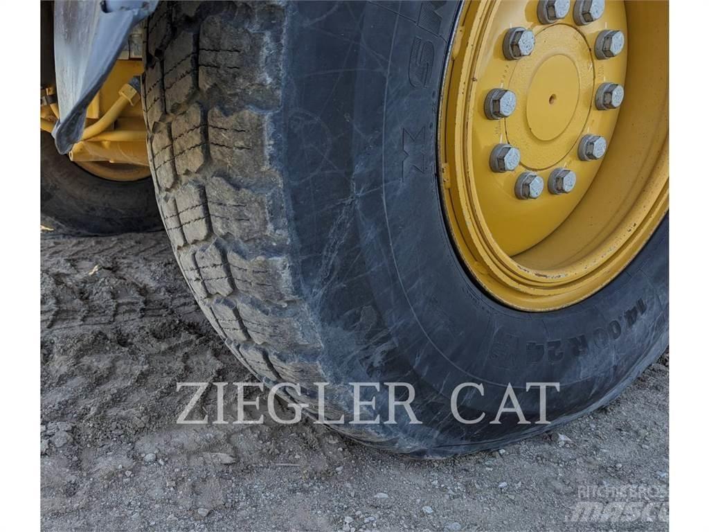 CAT 12M3AWD Gréderek