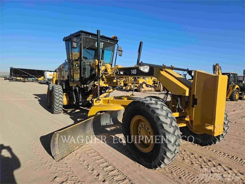 CAT 140 Gréderek