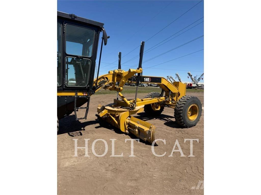 CAT 140 Gréderek