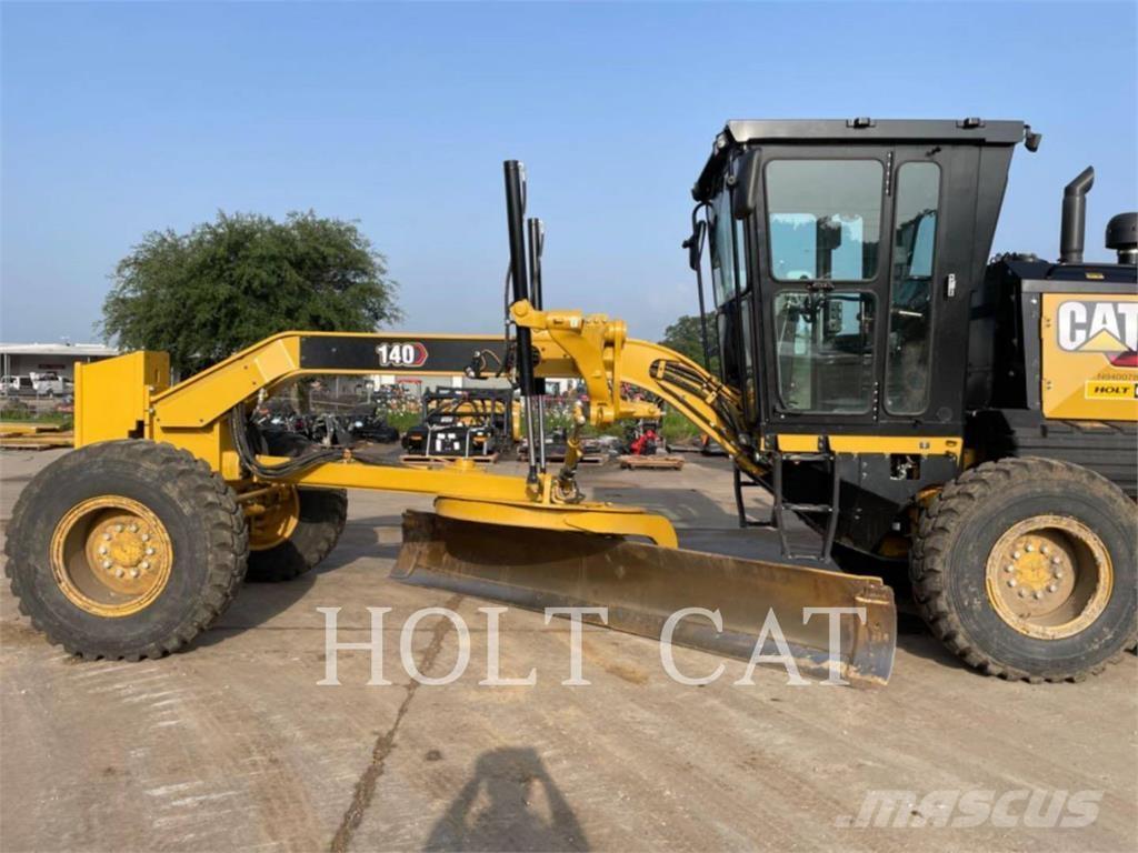 CAT 140 Gréderek