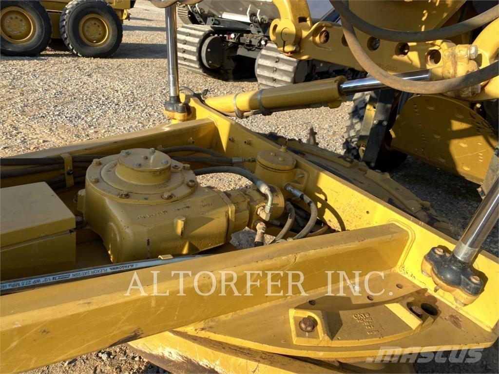 CAT 140 Gréderek