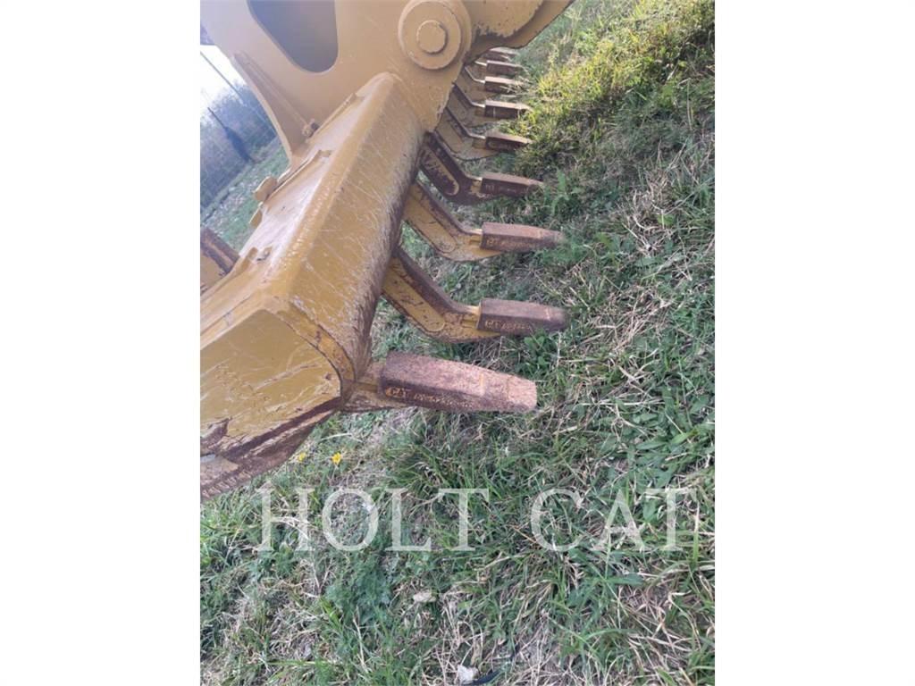 CAT 140 AWD Gréderek