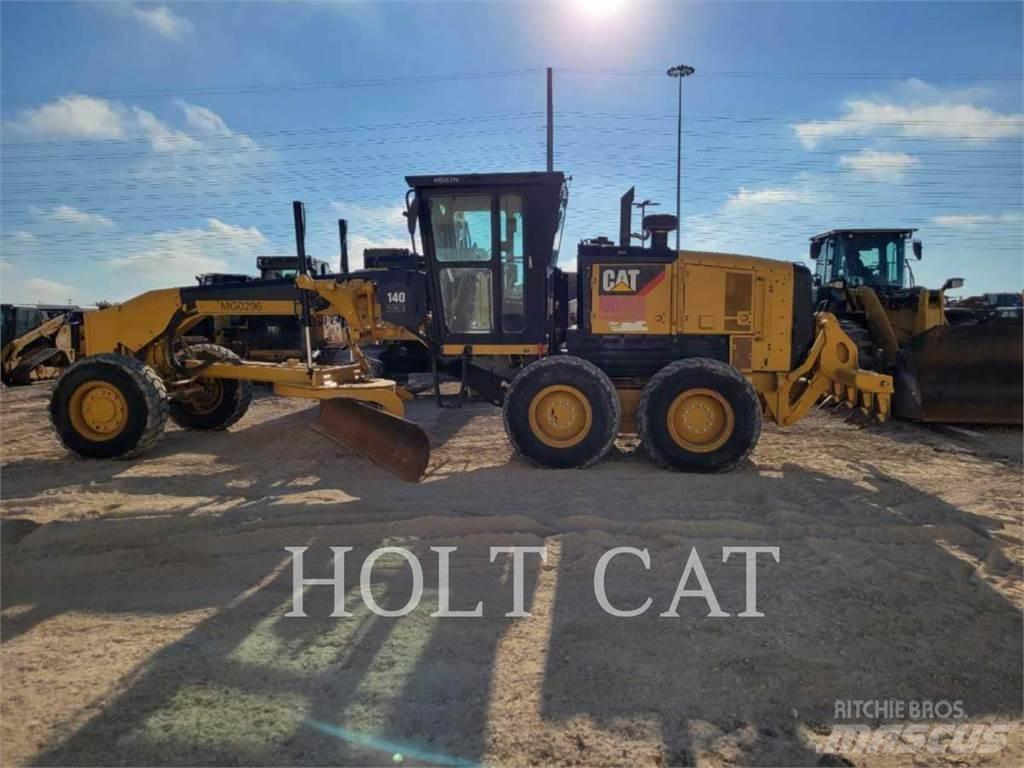 CAT 140 AWD Gréderek