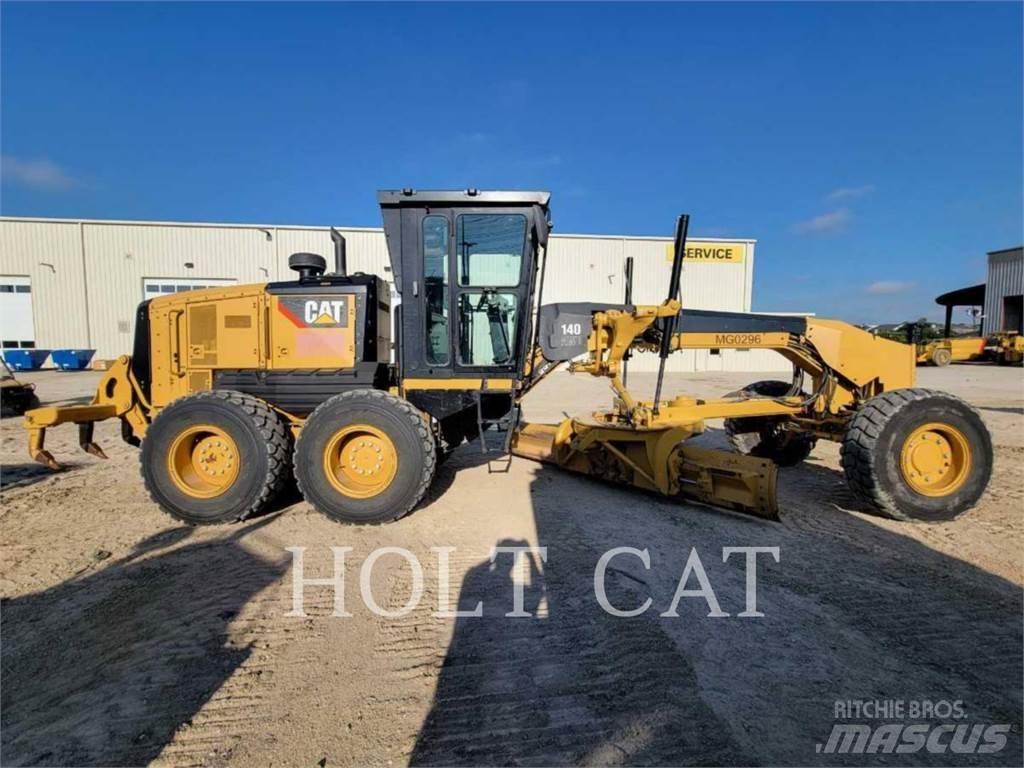 CAT 140 AWD Gréderek