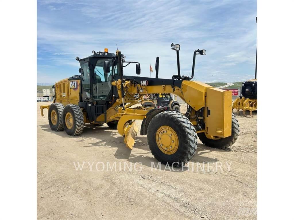CAT 140 AWD Gréderek