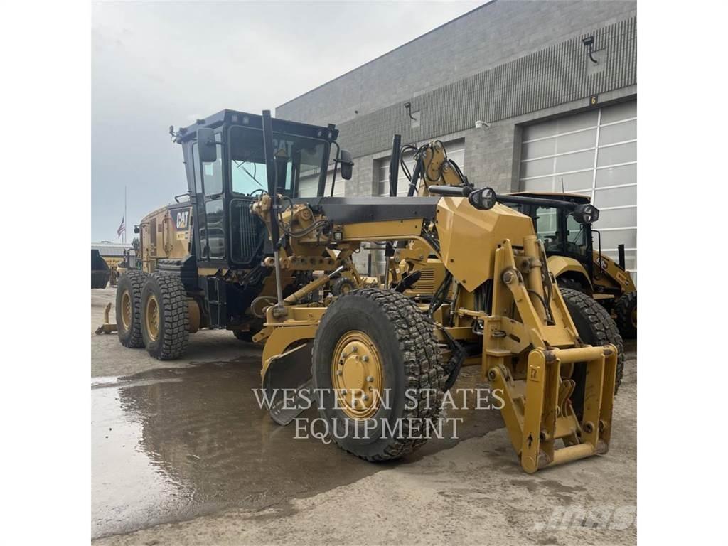 CAT 140 AWD Gréderek