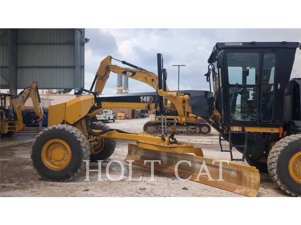 CAT 140 AWD Gréderek