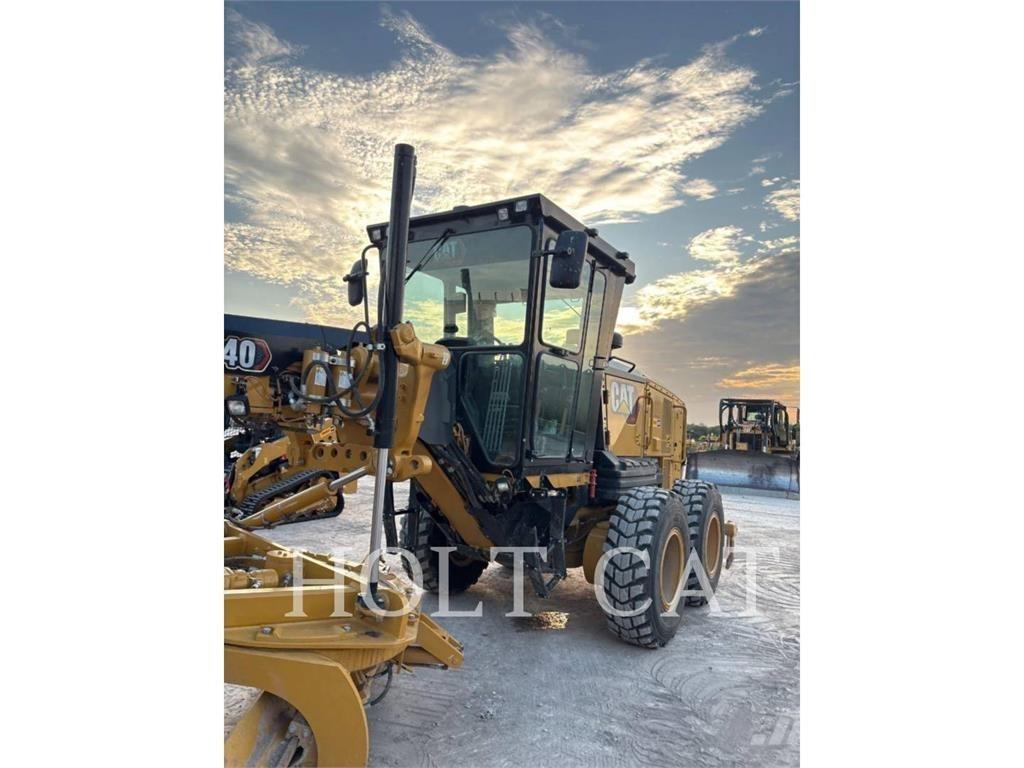 CAT 140 AWD Gréderek