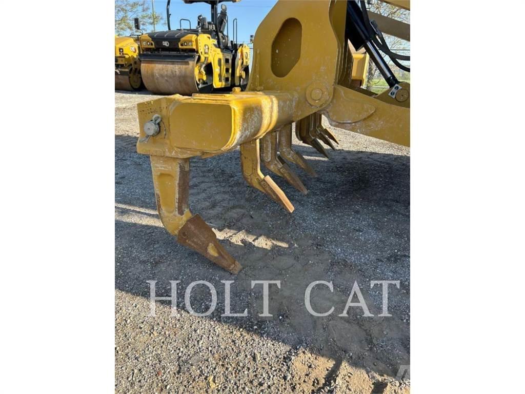 CAT 140 AWD3 Gréderek