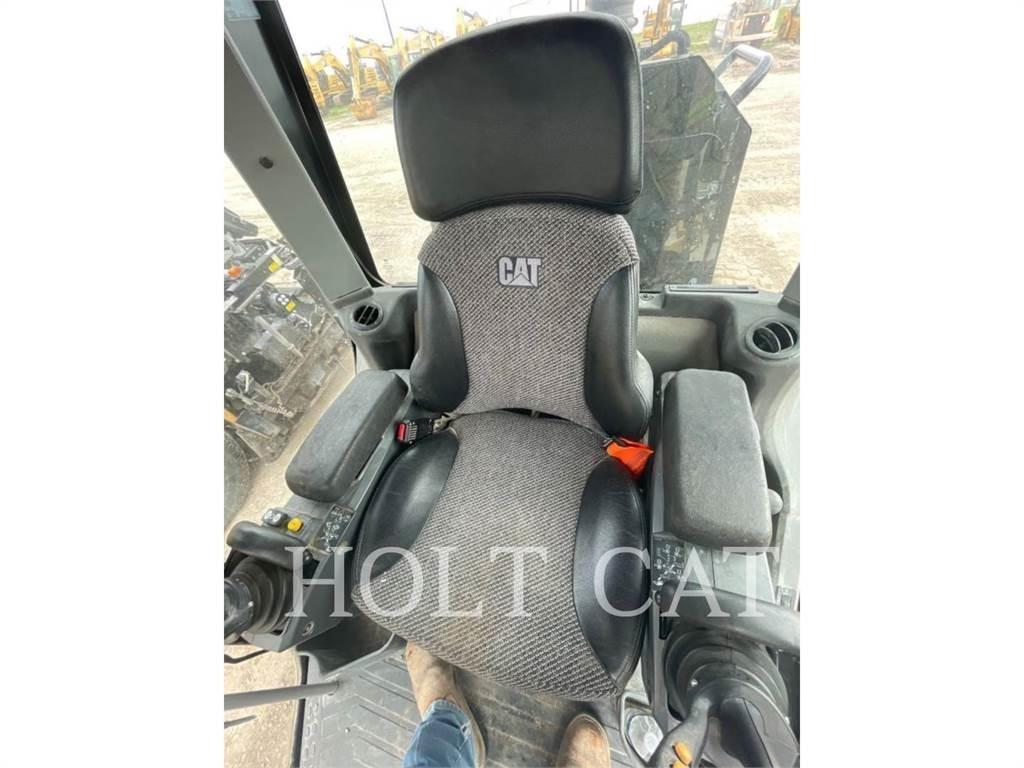 CAT 140 JOY3 Gréderek
