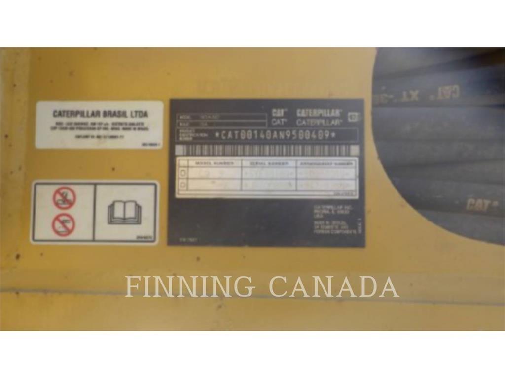 CAT 140 LVR AWD Gréderek