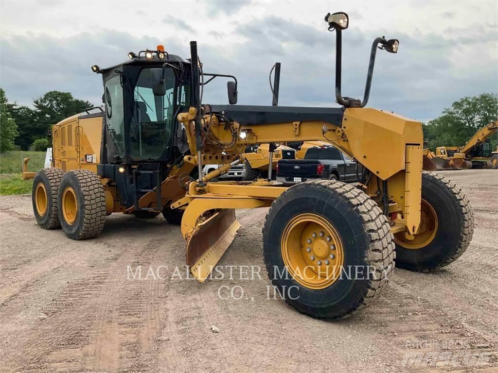 CAT 140 M2 Gréderek