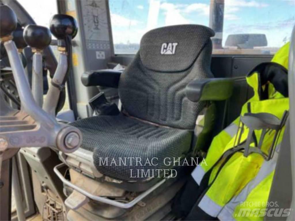 CAT 140K Gréderek