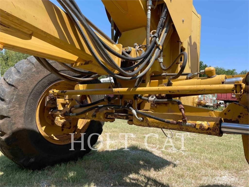 CAT 140M Gréderek