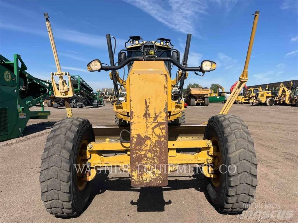 CAT 140M Gréderek