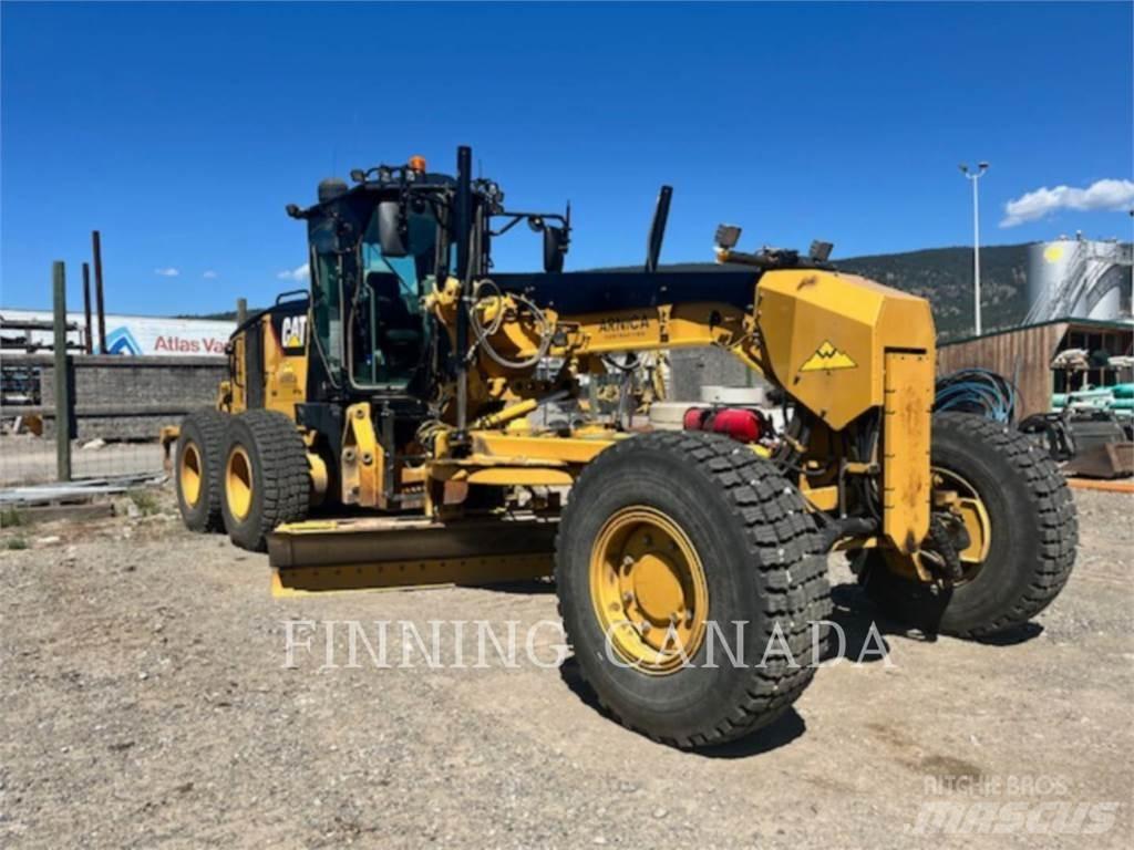 CAT 140M AWD Gréderek