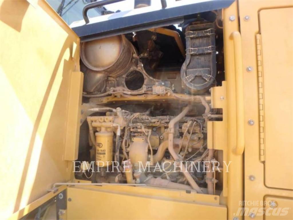 CAT 140M2 Gréderek