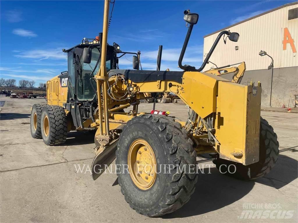 CAT 140M2 AWD Gréderek