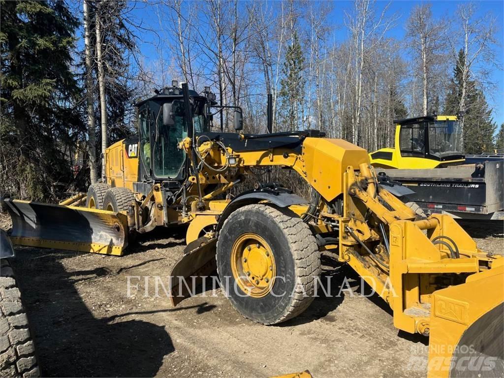 CAT 140M2 AWD Gréderek