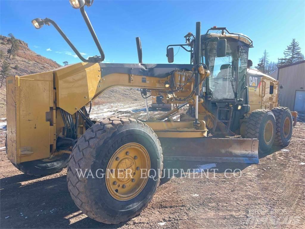 CAT 140M2 AWD Gréderek