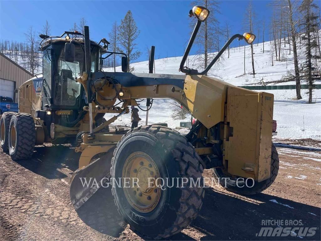 CAT 140M2 AWD Gréderek