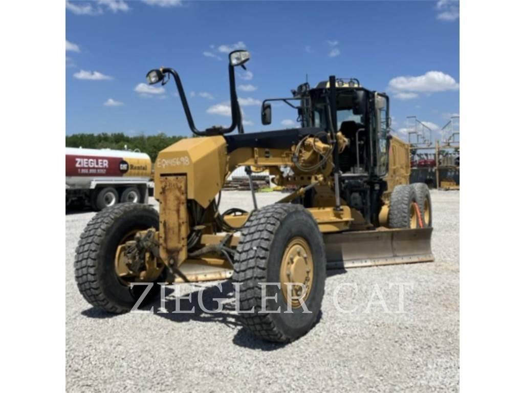 CAT 140M2AWD Gréderek