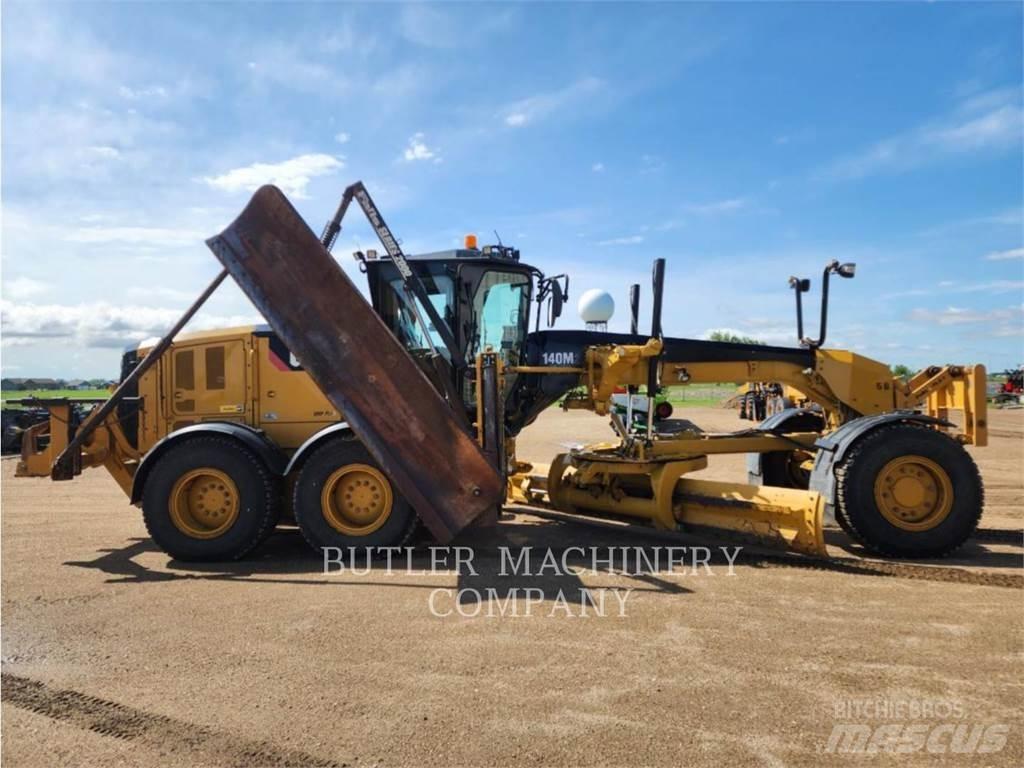 CAT 140M2AWD Gréderek