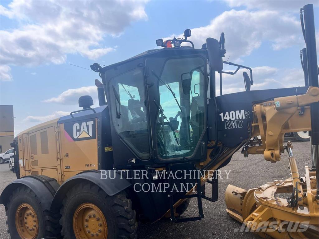 CAT 140M2AWD Gréderek