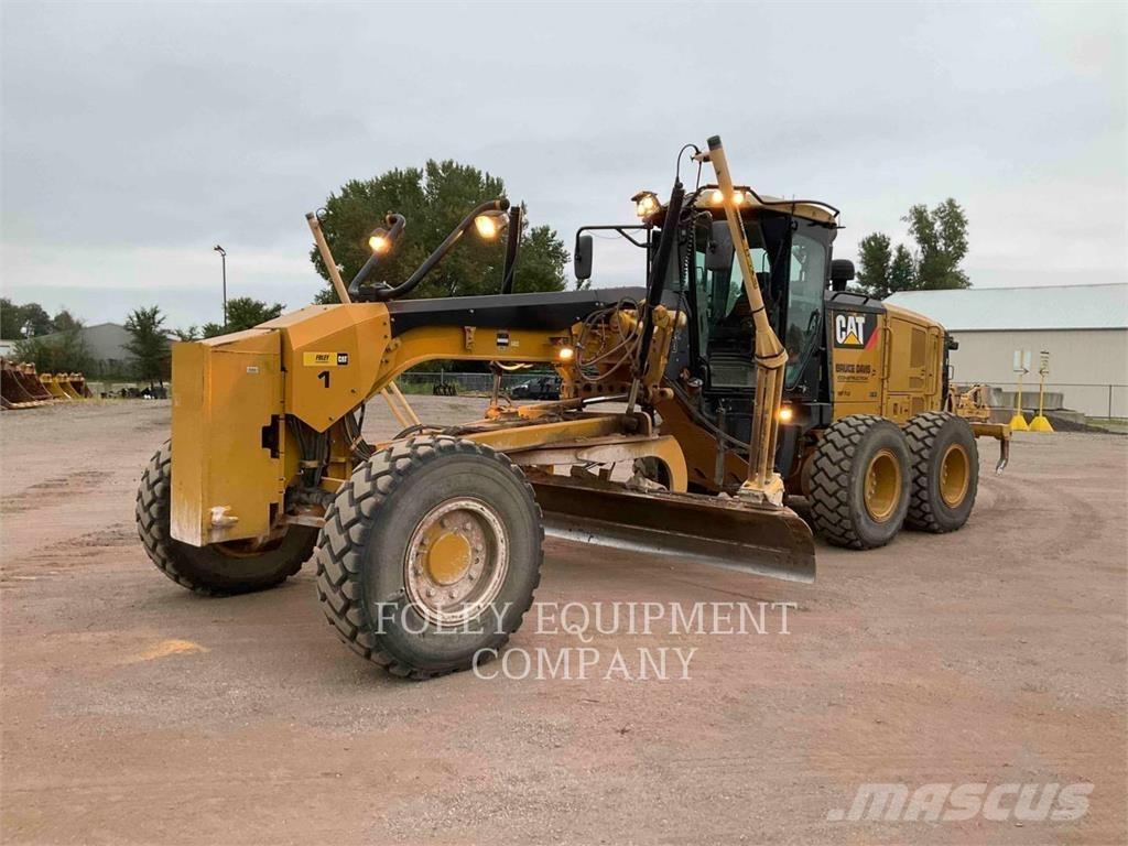 CAT 140M2AWD Gréderek
