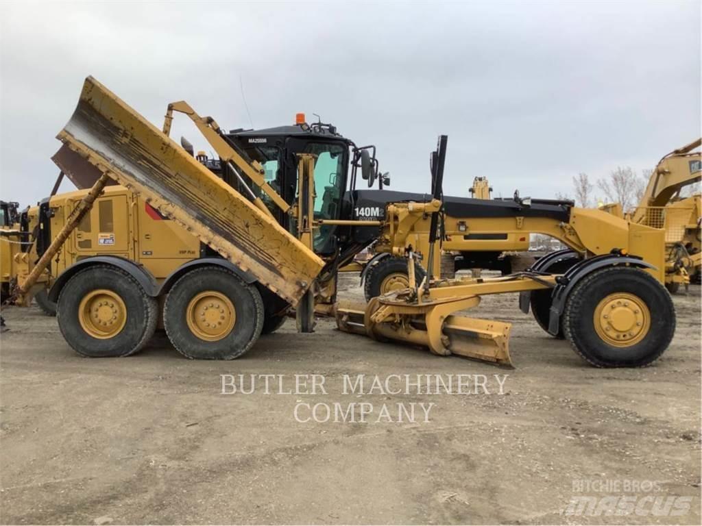 CAT 140M2AWD Gréderek