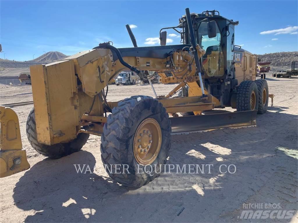 CAT 140M3 Gréderek