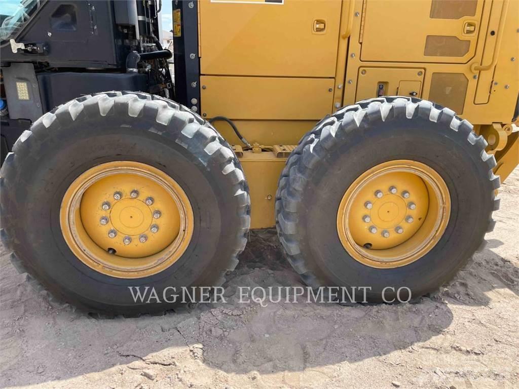 CAT 140M3 Gréderek