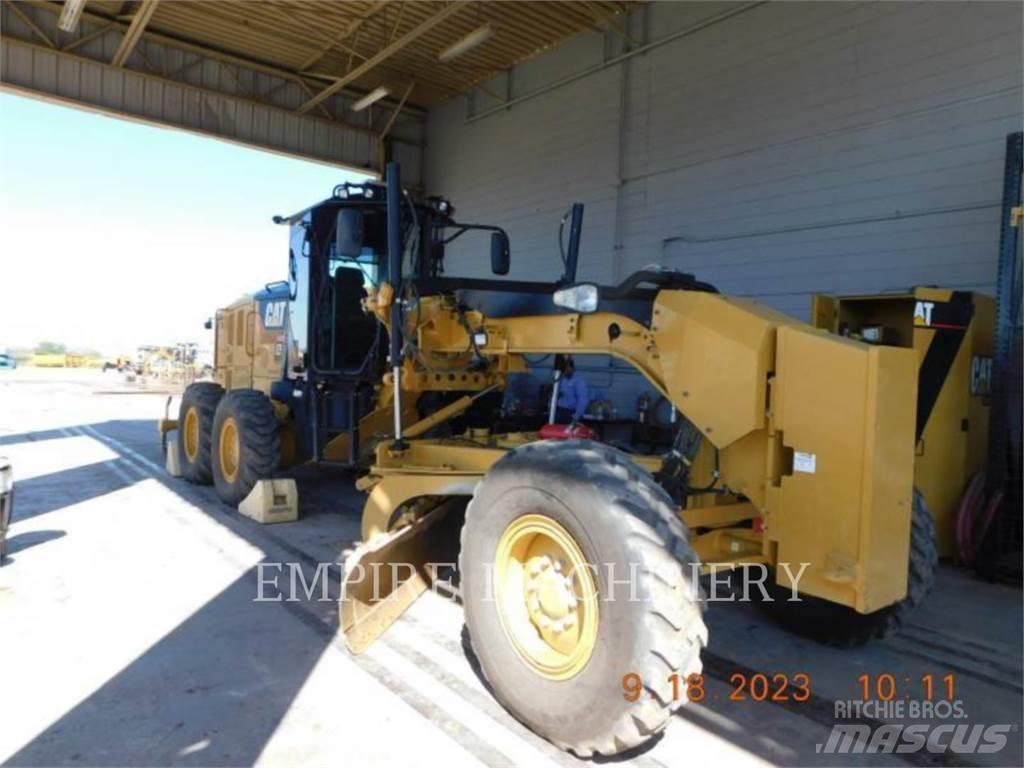 CAT 140M3 Gréderek