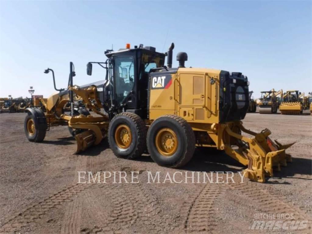 CAT 140M3 Gréderek