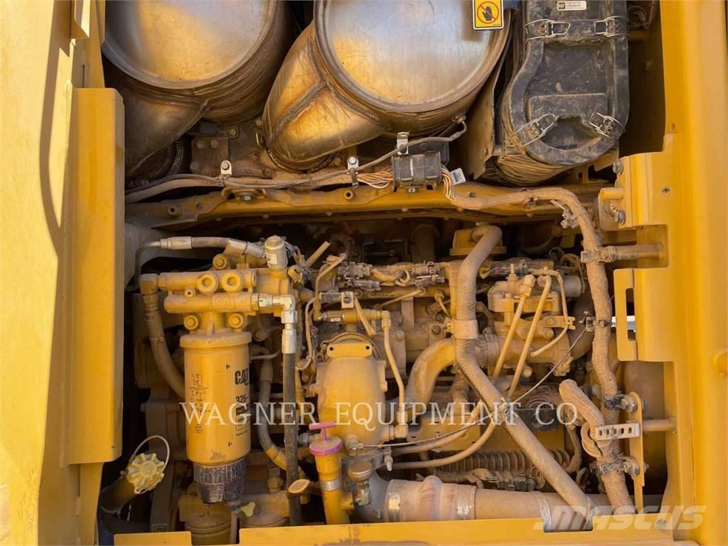 CAT 140M3 Gréderek